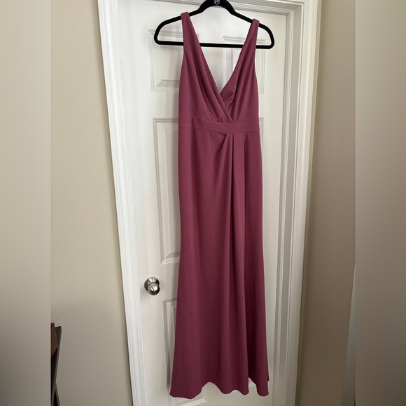 David's Bridal Dresses & Skirts - David’s Bridal Long Pleated Tank Bridesmaid Dress in Chianti Mauve Women’s 8